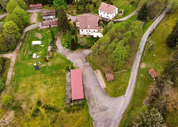 Ferme Des Brimbelles 15p - Billard, Baby-foot & Ps3