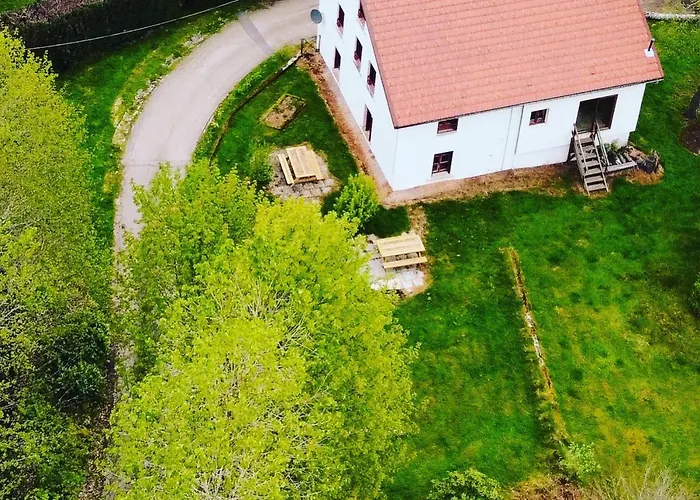 Ferme Des Brimbelles 15p - Billard, Baby-foot & Ps3